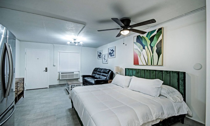 Greater Belhaven Apartment | Admiral Benbow #238