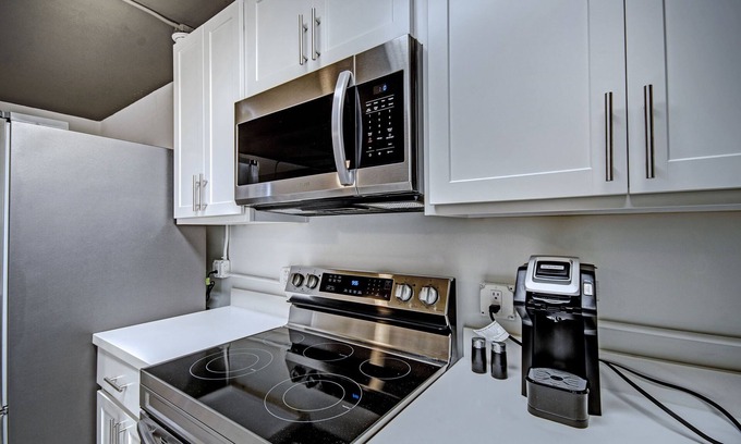 Greater Belhaven Apartment | Admiral Benbow #252
