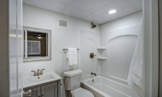 Greater Belhaven Apartment | Admiral Benbow # 346