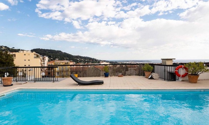 Le Cannet Hotel | Adonis Cannes - Hôtel Thomas