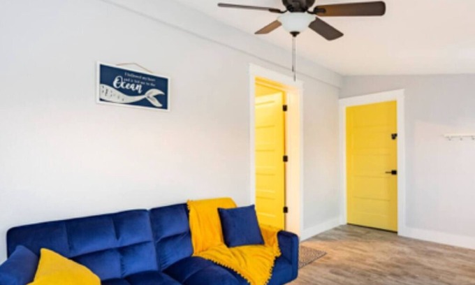 Tarpon Springs House | Adorable 3 Bedroom Family Getaway