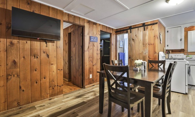 Weirs Beach Cottage | Adorable Cozy Cottage in Laconia