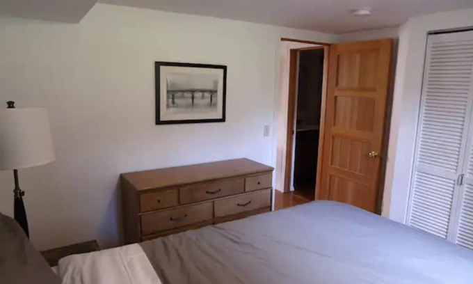 North Beach/Blue Ridge House | Adorable lower unit 1 bedroom in North Beach - Seattle
