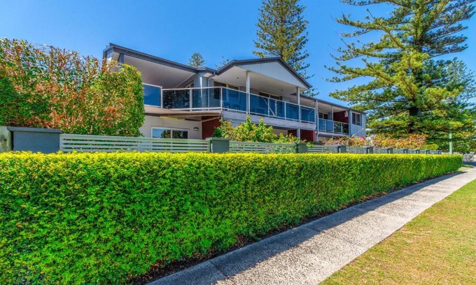 Yamba Hotel | Adrift Apartments Yamba