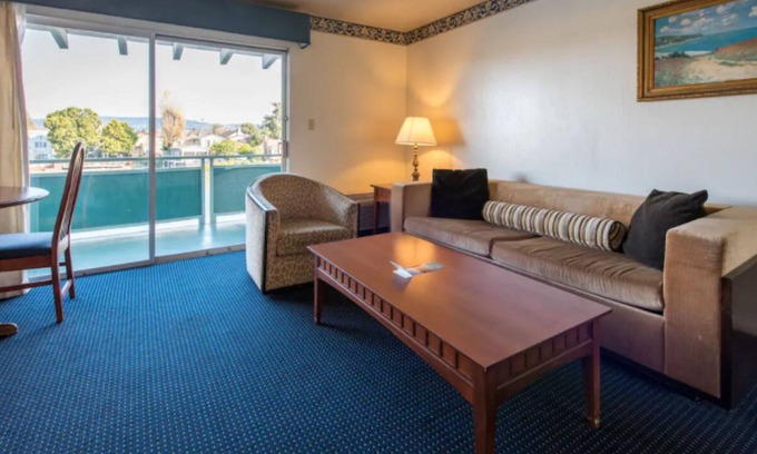 East End Apartment | Adventure Awaits, Free Parking, Pool, Complimentary Breakfast!