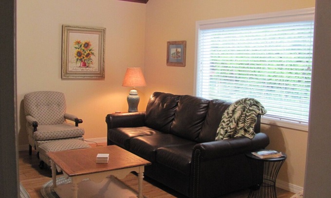 New Buffalo Cottage | Affordable Classic Cottage Charm. Sleeps 8. Internet provided.