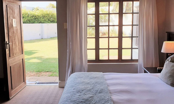 Athlone House | African Sands Bed & Breakfast