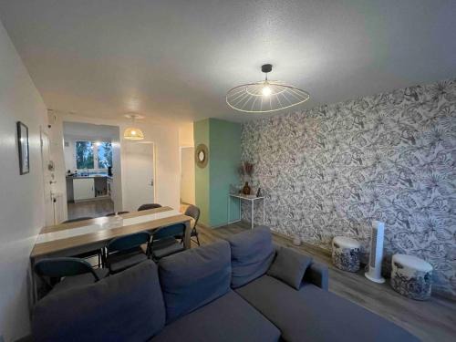 Chalon-sur-Saone Apartment | Agréable logement 8 personnes