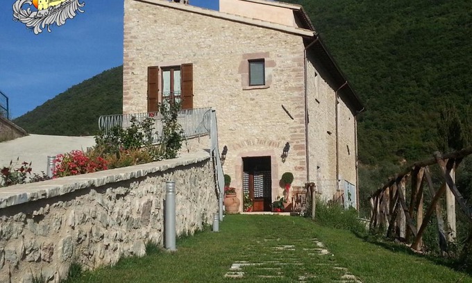 Cerreto di Spoleto House | Agriturismo Casale La Palombara