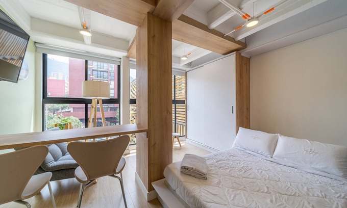 Chapinero House | |Ahead| Cozy Loft @Chapinero with co-working area