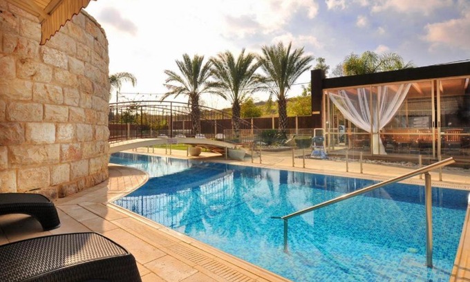 Amka Hotel | Ahuzat Elisheva