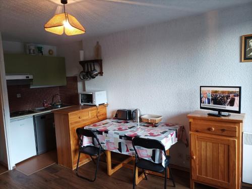 Les Carroz-d'Araches Apartment | AI208 Studio 4 Pers Proche base de loisirs Carroz