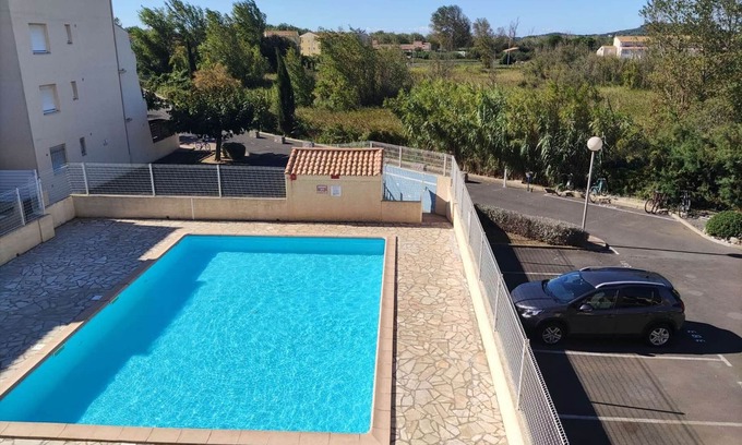 Marseillan Plage Apartment | Air-conditioned 2-Room Mezzanine Apartment with Terrace & Pool Access