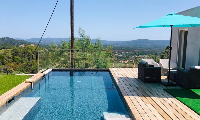 Mucchitone Apartment | Air-conditioned 75m2 duplex with spa and panoramic views!