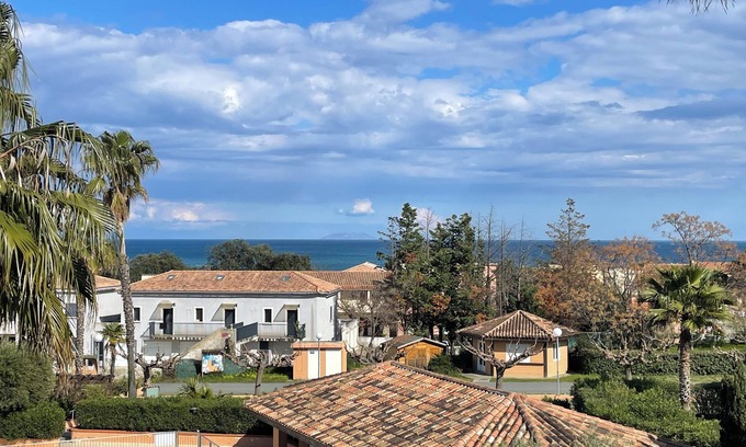 Bravone Apartment | Air-conditioned apartment with sea view and swimming pool 200 m from the beach - Linguizzetta CORSE