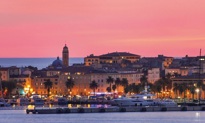 Ajaccio Apartment | Air-conditioned apartment 5 minutes from the beach