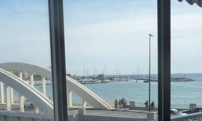 Sainte-Maxime City Centre Apartment | Air-conditioned T2 apartment with garage and sea view near town center