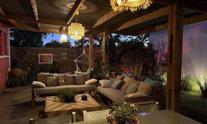 Centre-Ville House | Air-conditioned villa in the city center 10 minutes from the lagoon on foot.