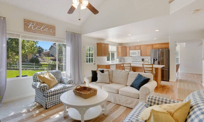 Gleneagle House | Air Force Academy near Colorado Springs - Innkeeper for a Dozen