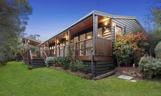 Surf Coast House | Aireys Beach Sanctuary - 5 min walk to the beach
