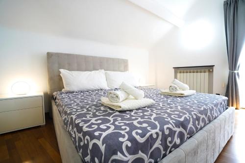 Sestri Ponente Apartment | Airport & Sea, Large Music-Themed Apartment