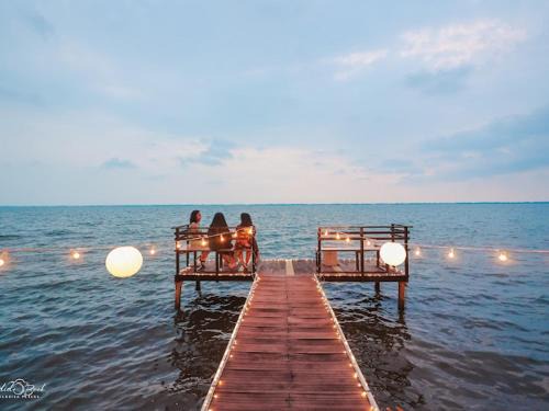 Seeduwa - Katunayake Ski Chalet | Airport waterfront chalet