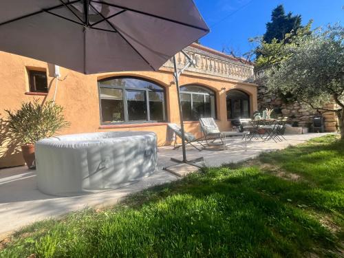 Est Apartment | Aix-en-Provence, Cosy studio au calme de la campagne avec Spa et Clim