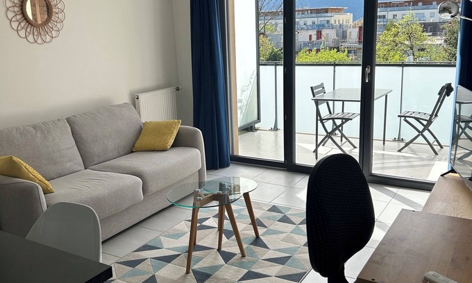Aix-les-Bains House | Aix-les-Bains T2 new residence contemporary decoration