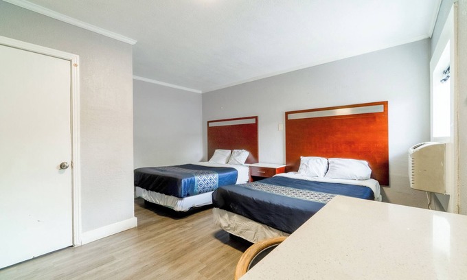 West San Antonio Hotel | Alamo Oasis Inn And Suites By Oyo San Antonio