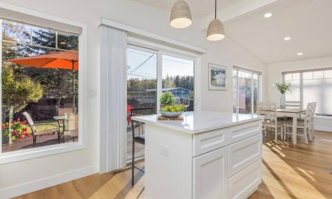 North Star House | Alaskan Retreat/Trails/Downtown