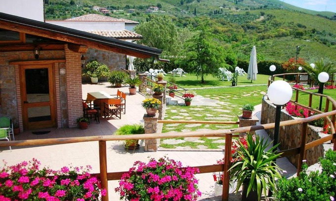 Itri Hotel | Albergo Villa Riccio