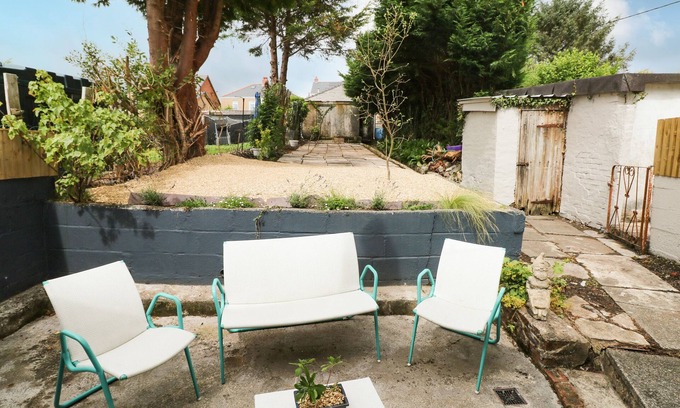 Brynamman Cottage | Albert House