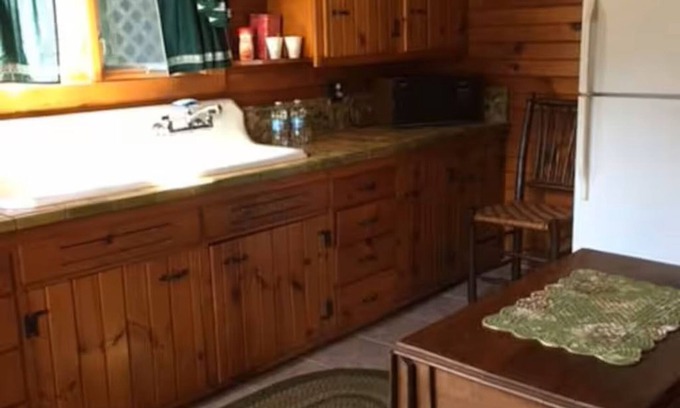 Galena Apartment | Albert's Glen Lovely King Studio walking distance to downtown