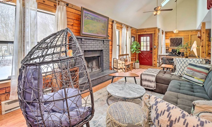 Albrightsville Cabin | Albrightsville Cabin Rental < 1 Mi to Lake!