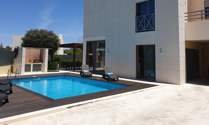Santa Eulalia Villa | Albufeira Oura Beach 4BR Villa Marisa