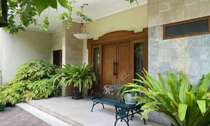 Laweyan House | Aldeoz Villa Ndalem Marwatan Solo
