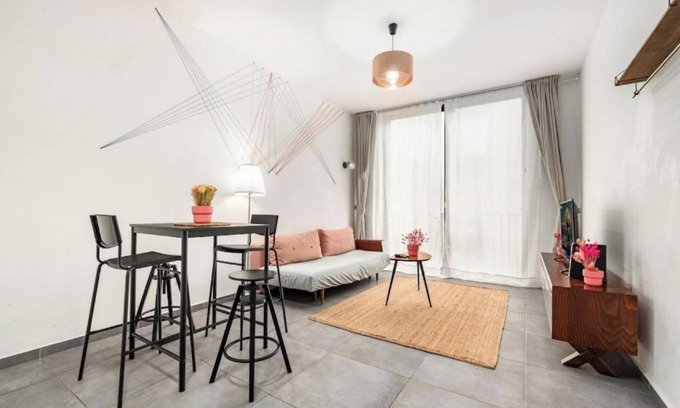 Kerem HaTeimanim Apartment | Alenby Luxury Apartment By Nimizz One Bedroom Apartment