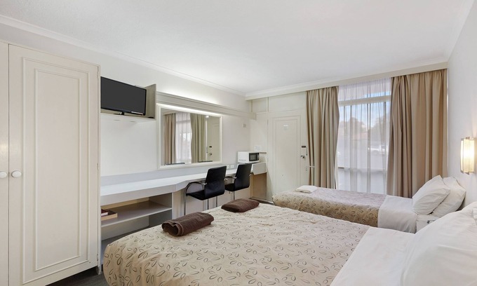 Essendon Hotel | Alexander Motor Inn & Apartments