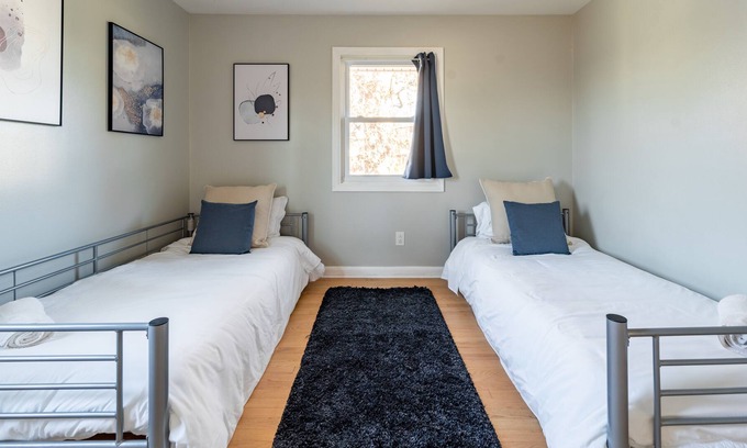 Alexandria West House | Alexandria Retreat | RELAX & FUN