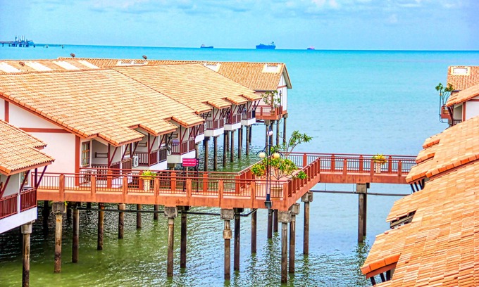 Taman Tanjung House | AlexaPD Private Water Chalets