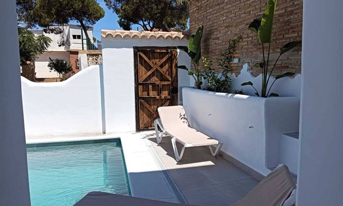 Punta Umbria Ski Chalet | Alhamar House with private pool
