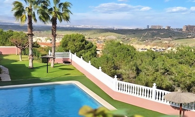 Los Arenales del Sol House | Alicante Vacation Home