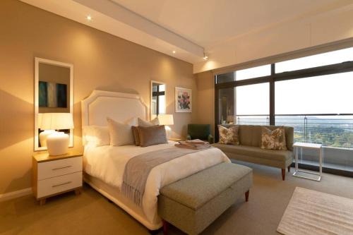 Menlyn Apartment | Alimama Spaces: Koketso's Menlyn Maine