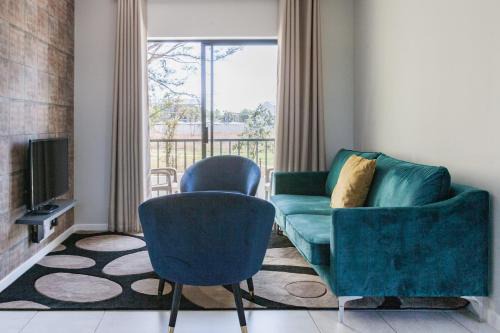 Boksburg Apartment | Alimama Spaces: The Manson's Green Park