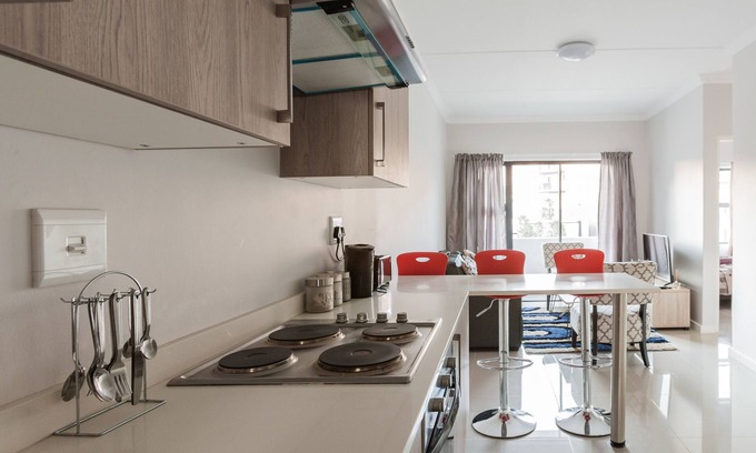 Greater Johannesburg Metropolitan Area Apartment | #AlimamaSpaces: Chelsea M's Heights
