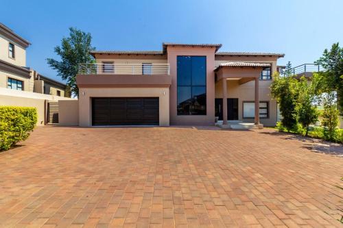 Centurion House | #AlimamaSpaces:The Chiwa's Mansion