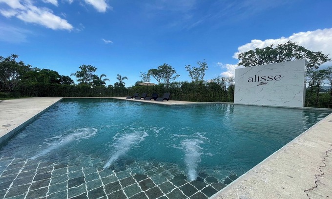 Bang Tao Hotel | Alisse Stay Phuket Layan