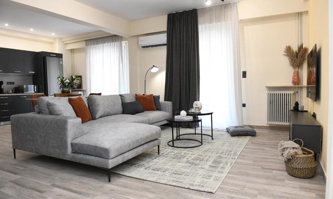 Ampelokipoi Apartment | Alkmini Apartment