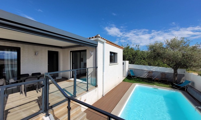 Vendres House | ALL COMFORT, CLOSE TO THE BEACH with PRIVATE SWIMMING POOL and PÉTANQUE COURSE