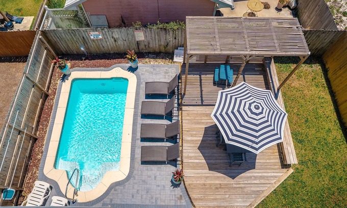 Holiday Beach House | All-New Getaway with Heated Pool & Stunning Sunset Views